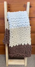 2.21.25, Friday 6:00 pm, Cozy Hand Knit Blanket EVENING CLASS